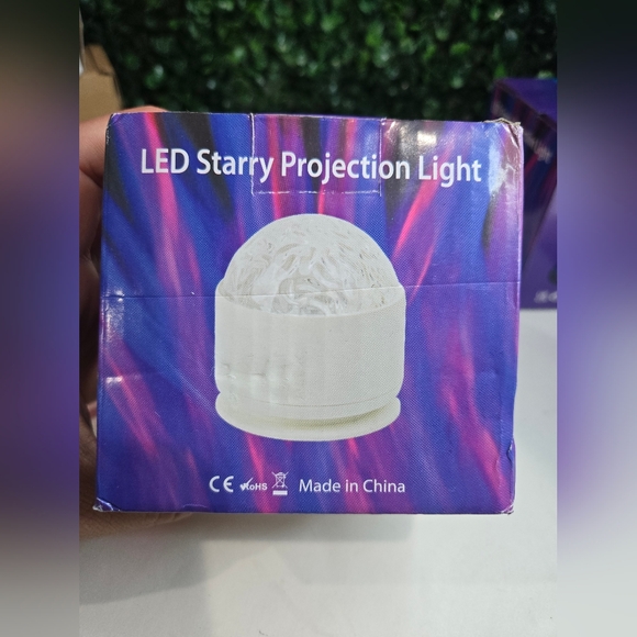LED Star Projector with Remote - Picture 7 of 7